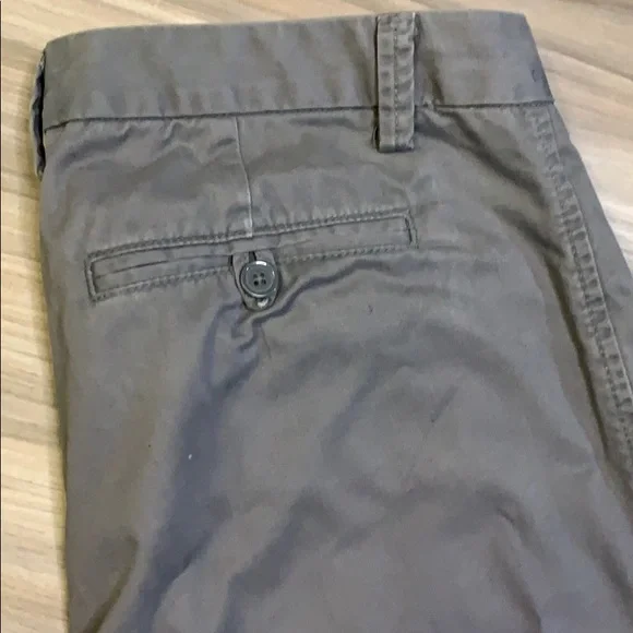 GAP Gray Capri Chinos, SZ 10 - Picture 8 of 9